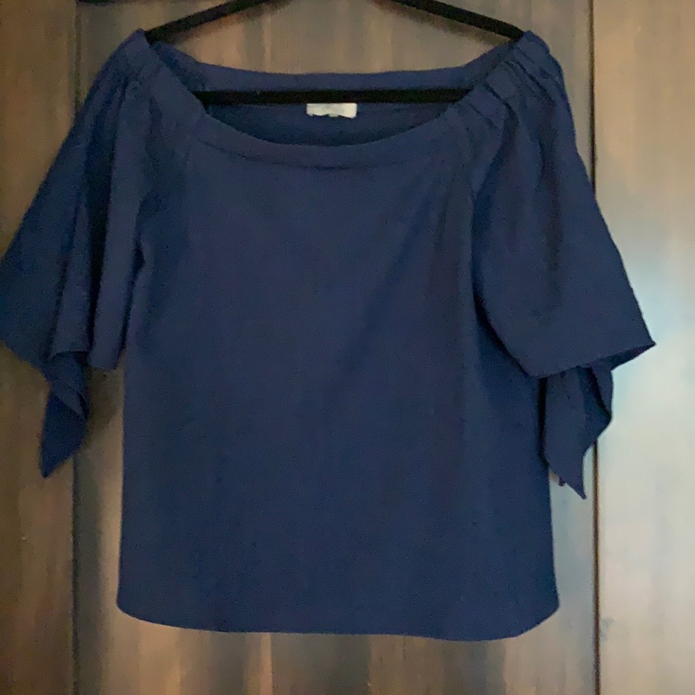 Off shoulder tie sleeve top